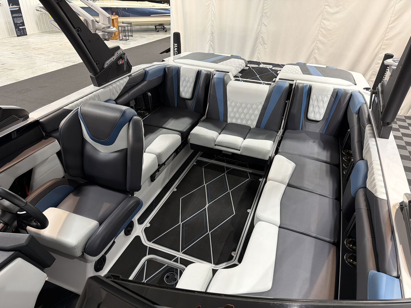 2025 Malibu M230, Year 2025, Length 23ft - Hagadone Marine Group